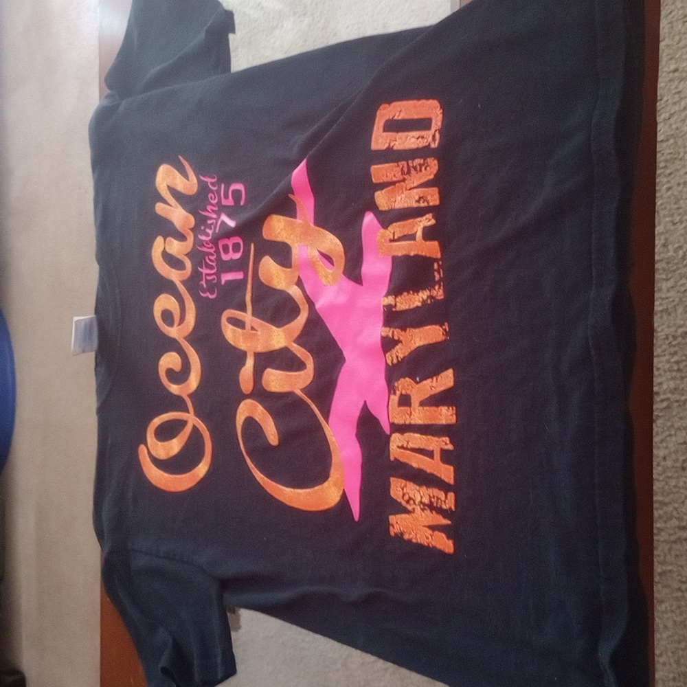 Child size small t shirt